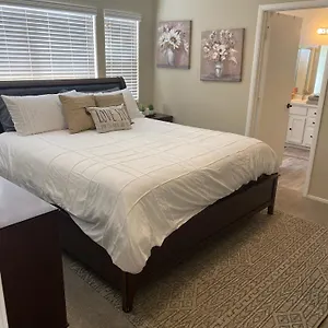 Holiday home New Beautifully Remodeled In Vegas, Las Vegas